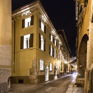 residenza-palazzo-brenzoni.hotelinveneto.com/